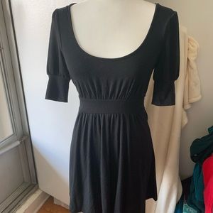 🌈 Short sleeved black dress (2 for $10 promo)